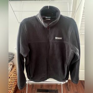 Columbia fleece, used but in still great condition. Men’s size Medium.
